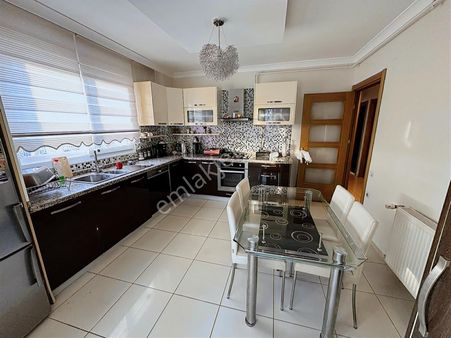 Türkmenbaşında Site İçi 3+1 Kapalı Mutfak | Havuzlu, Güvenlikli