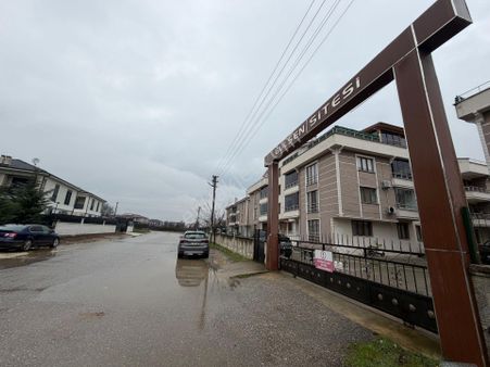 Elite Gd & Beyciler Gülşen Sitesinde 3+1 Ebeveyn B. Ferah Daire