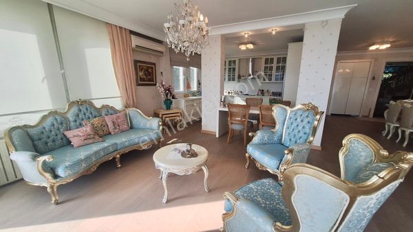 Yeniköy De Muhteşem Boğaz Manzaralı Eşyalı Kiralık Yalı Dairesi
