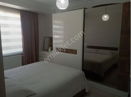 Akademi'den Çamlıca'da Balkonlu Ebeveyn Banyolu Satılık 2+1