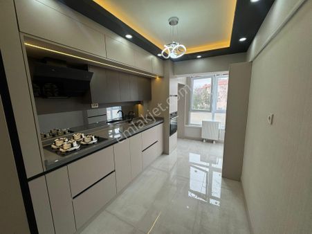 Aktif Emlak'tan Ahi Evran Mahallesinde Full Yapılı 3+1 Satılık Daire!!!!