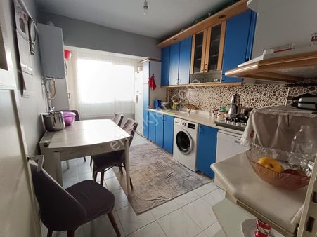 Mç Emlak'tan Plevne Mahallesin'de 3+1 Satılık Daire