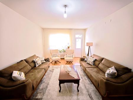 Arslan Mülk Ofisi // Avm Yakını Yüksek Giriş İldem C Fırsat Dairesi