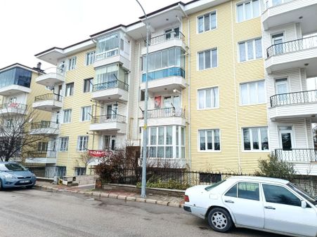 Afyon Tezcan Emlaktan Gazi Mahallesi Site İçi 4+1 Daire