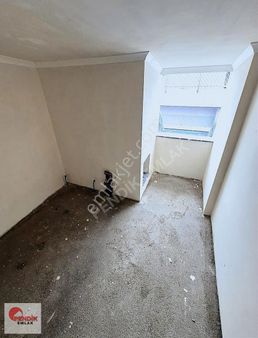 Pendik Uzmanı Cemal Kınay'dan Çarşıda Satılık Yeni Dubleks Daire