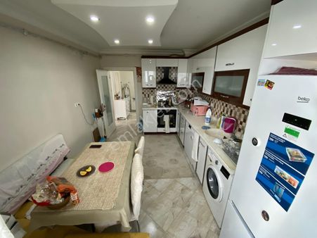 Vatan'dan Bademlik Merkez'de Yeni Bina Asansörlü Orta Kat Manzaralı Satılık 3+1 Daire