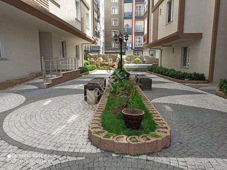 Gürpınar Merkezde Full Eşyalı Geniş Kiralık 1+1=75m2 Site İçi