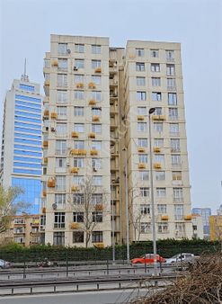 Şişli Esentepe Subay Evlerinde Çevre Yolu Cepheli Köşe Ofis