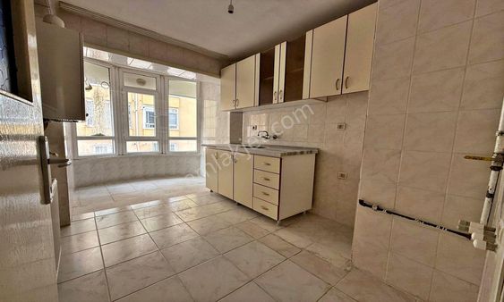 Kuşcağız'da Cadde Üzeri 3+1 Yüksek Kredi İmkanı Fırsat!