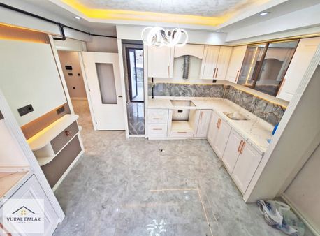 Vural'dan Menderes Mahallesinde Ara Kat 3+1 Lüx Daire