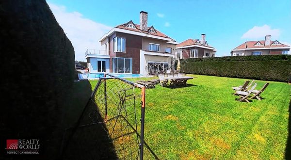 Zekeriyaköyde Tam Müstakil Havuzlu Güvenlik 7+2 Forlex Asansürlü