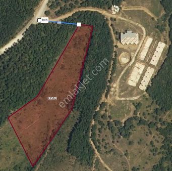 12263 M2 Zirvede Tarla Yol Kenarı Yatırımlık