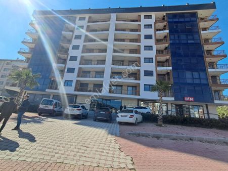 İzmir Karşıyaka Zübeyde Hanım Mahallesi'nde Satılık Arakat Daire