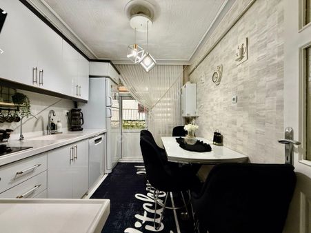 Kalecik Emlak'tan Merkezde Full Yapılı Kredi Serbest 3+1 Daire