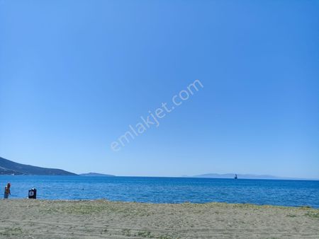 Denize Sıfır Eşyalı Bahçeden Sahile Direkt Erişimli 2+1 Kiralık