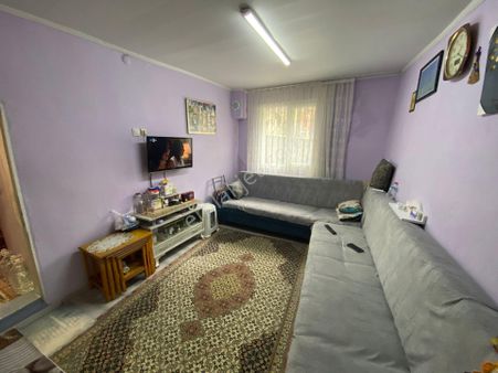 Acill Buca Ufuk Mah.de Yıkıkkemer Meydanda 96m2 Arsa İçerisinde Satılık Müstakil Ev