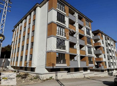 Çatmaca Merkezde 3+0 Ebeveyn Banyolu 120m² Satılık Daire