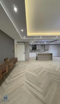 Cumhuriyet Mahallesi Cafeler Sokağında Dublex Daire