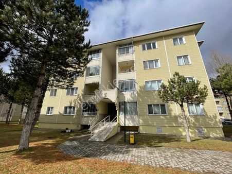 Afyon Üçok Emlaktan Sahipata Toki Konutlarında 3+1 110m² Temiz Bakımlı Daire