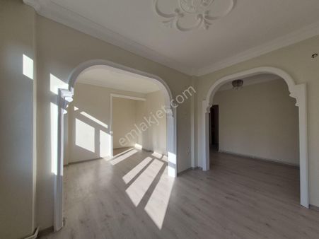 Ortaköy' De 1+1 60 M2 3. Kat Kombili Temiz Ferah Daire