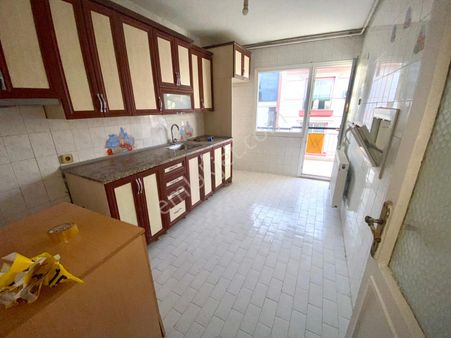 Arga'dan Buca Kozağaç Meydan Yakını 3+1 D.gazlı Kiralık Daire