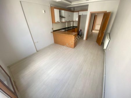 Buca Işıklıpark Yakını Dicle Mah.de 2+1 70m2 Dgazlı Balkonlu Havadar Kiralık Daire