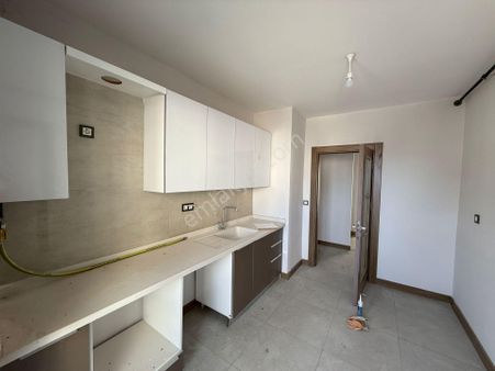 Acil!! Borçlu Devir Edilecek , Kapalı Mutfaklı 2+1 Satılık Daire