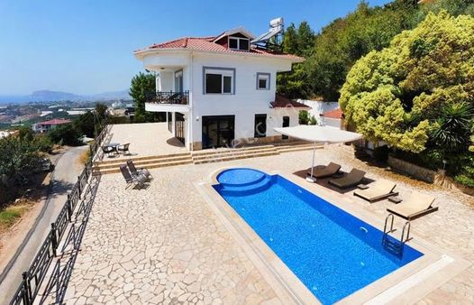 Özel Havuzlu Dağ,doğa Ve Deniz Manzaralı 3+1 Lüks Villa