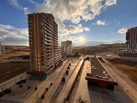 Yaşamkent Bordo Yaşam Sitesi | Kiralık 1+1 | 8. Kat