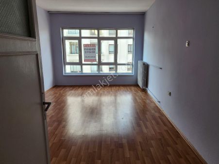 Burak Emlak'dan Kiralık Daire Kurtuluş Dedeefendi Cd. 3+1 B.salon Full Yapılı