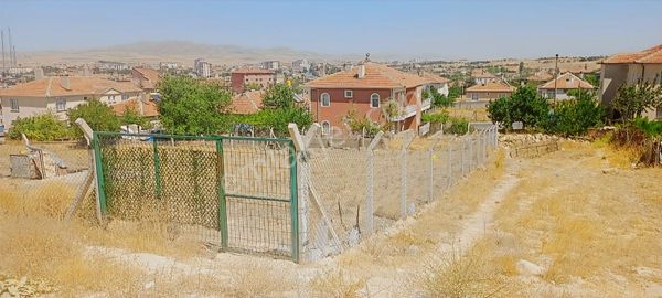 Mucurda Tel Örgülü 552 M2 Konut İmarlı Arsa