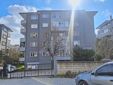 Esen'den Beykent Sitesinde Arakat Kiralık Daire