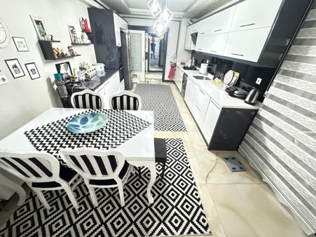 Lider Emlak'tan Güneşevler'de 3+1 *giyinme Odalı* Site Dairesi