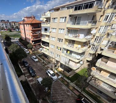 Uncubozköy Merkezde Fırsat! 5+1 | 180m² | Keyifli Çift Teraslı Dubleks/daire