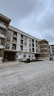 Fen Lisesi Karşısı Full Eşyalı Balkonlu 1+1