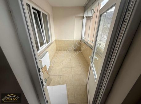 Onay Emlak' Tan 3+1 Kiralık Daire Muhteşem Konum Ara Kat