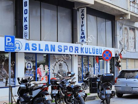 Yeni Cami Cıvarı Satılık 400 M2 Dükkan