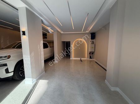 Alanya Merkezi Konumda Kiralık Dükkan