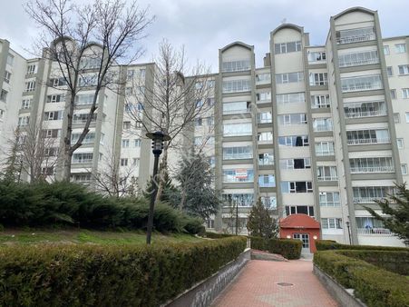 Ulaş Emlak Elvankent Batı Adalet Sarayı Bitişiği Asansörlü 3.kat