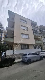 Balçovada Metro Yakını D.gazlı Arakat 143 M.kare Satılık 3+1 Daire