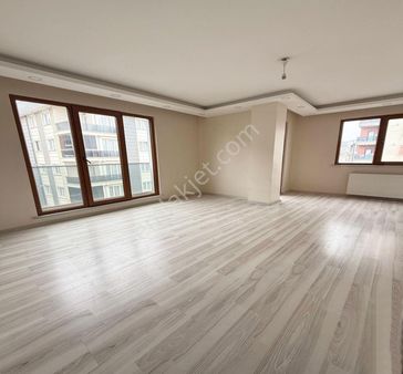 Pusula Yapı'dan Ulaşıma Yakın Kiralık 2+1 Ara Kat Daire!!!