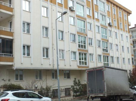 Çorlu Muhittin’in Kalbinde, Ufuk Tuvgan Sitesi’nde Çift Asansörlü Geniş 3+1kombili Kiralık Daire