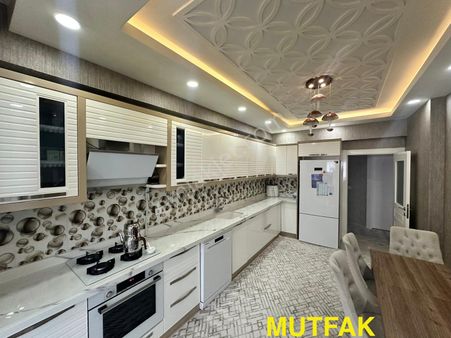 Mesken'den Akkent Mh Millet Cami Civ Yemek Odalı 3,5+1 Lüx Daire