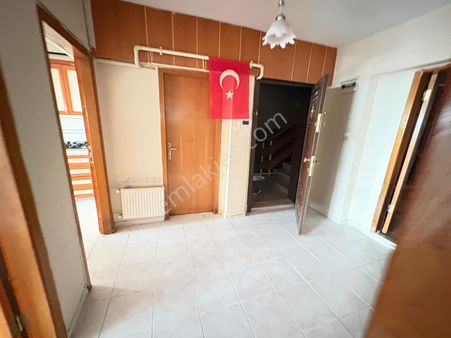 Göral Emlak 1+1 Dikmen Caddesi Paralelin De