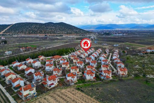 Antalya Korkuteli’nde Doğayla İç İçe Satılık Müstakil Villa