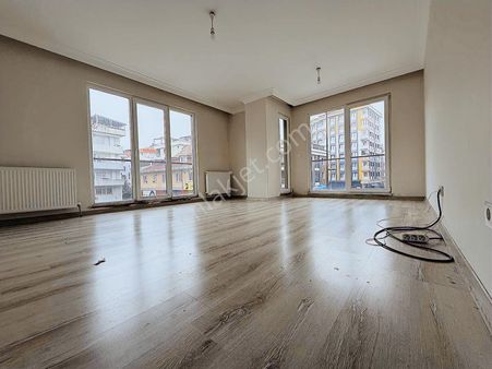 Ümraniye Elmalıkent Mh.2+1 Ebeveyn Banyolu Kiralık Daire