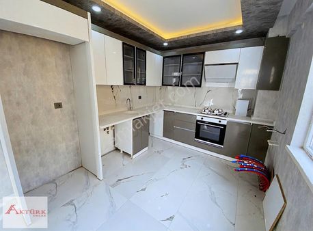 //aktürk Emlak\\*teras Balkonlu İskanlı Ara Kat Sıfır 3+1 Daire*