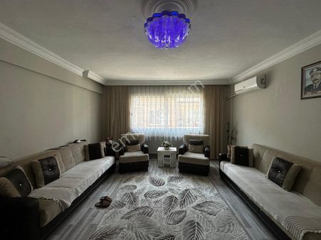 Buca Fırat Mah.de 2+1 Arakat Doğalgazlı Çift Balkonlu Geniş Daire