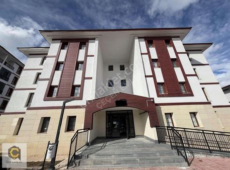 Çeçen Emlak'tan Emekli Tokilerinde Satılık 2+1 Daire