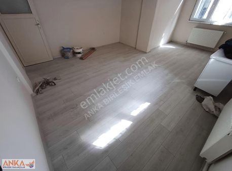 Ankadan Libadiye Caddesine 1 Dakika İçi Yenilenmiş 2+1 Daire